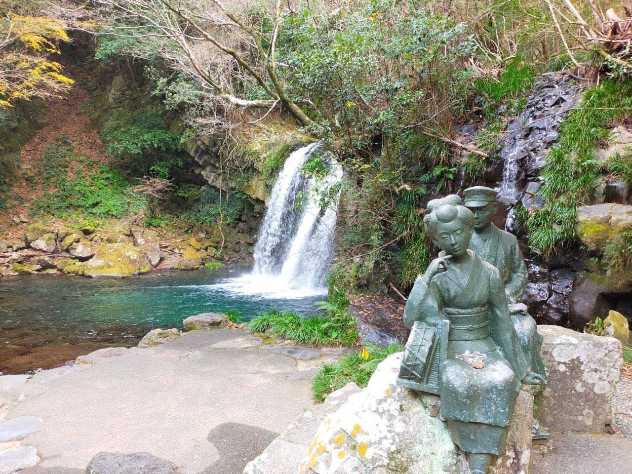 【1/27(土) 絶景サウナイベント】伊豆河津七滝・初景滝 "絶景でととのう"バンサウナ!(溶岩洞窟温泉付き) - テントサウナとたき火